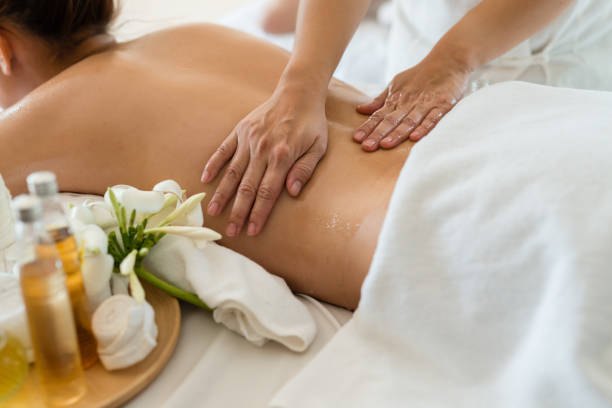 SomDhara Focused Herbal Massage